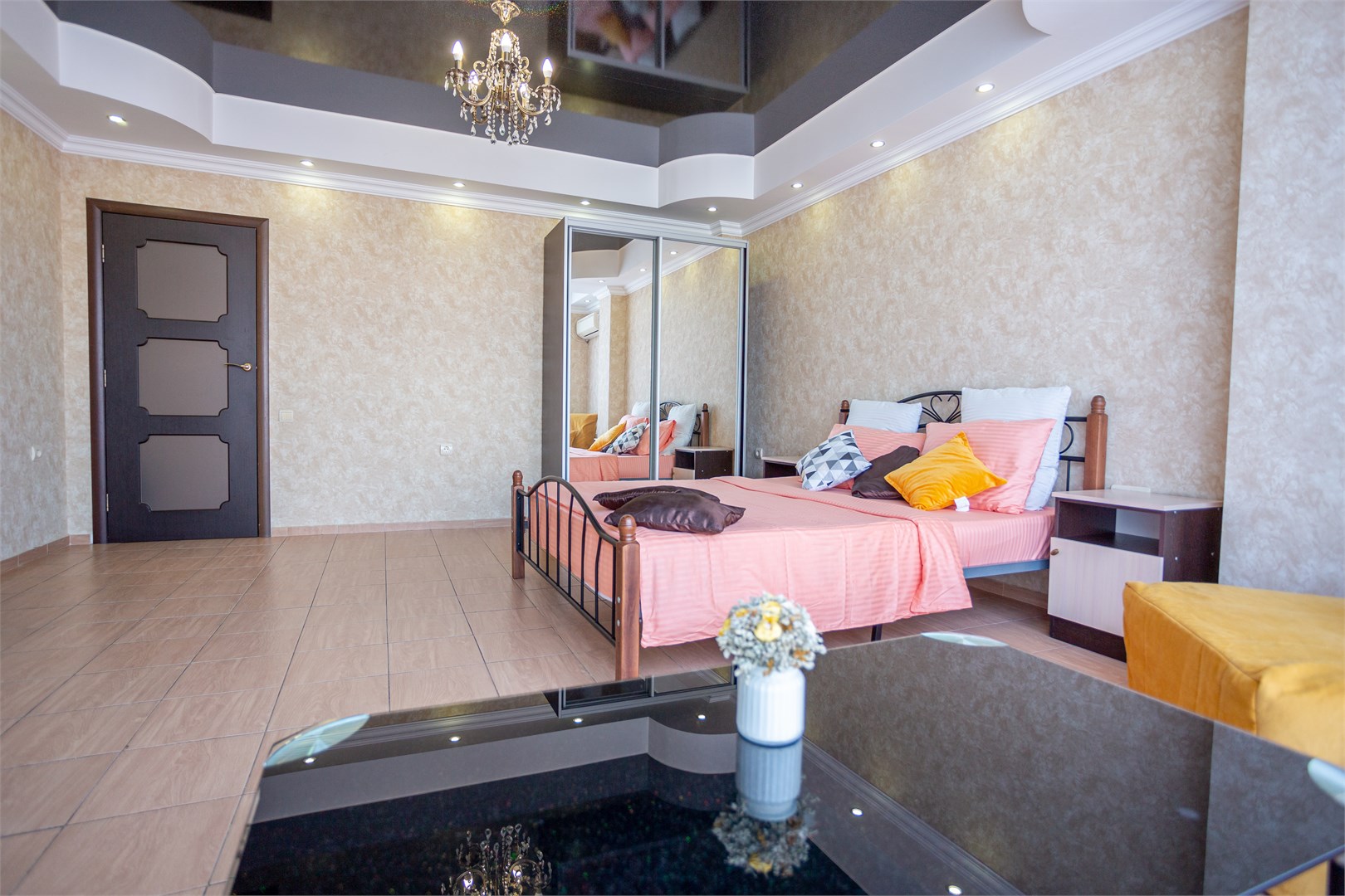 Апартаменты с балконом в Apart lux