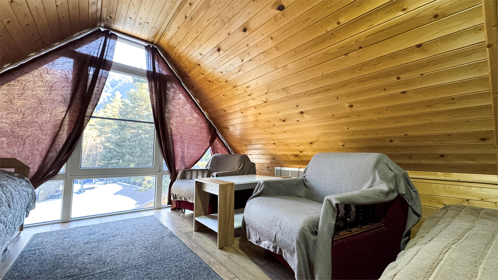 Коттедж на 6 человек в Paradise