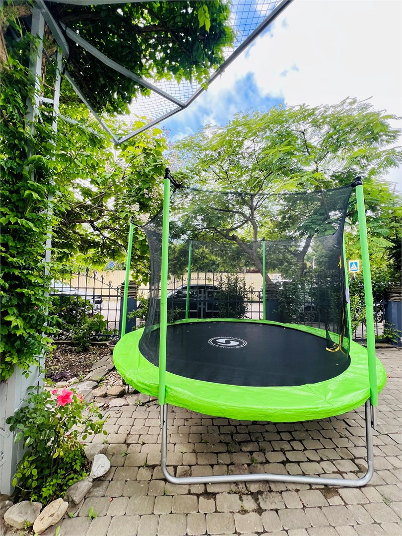 Стандартный двухместный с двумя кроватями и 1 дополнительным местом, с балконом в Казачок