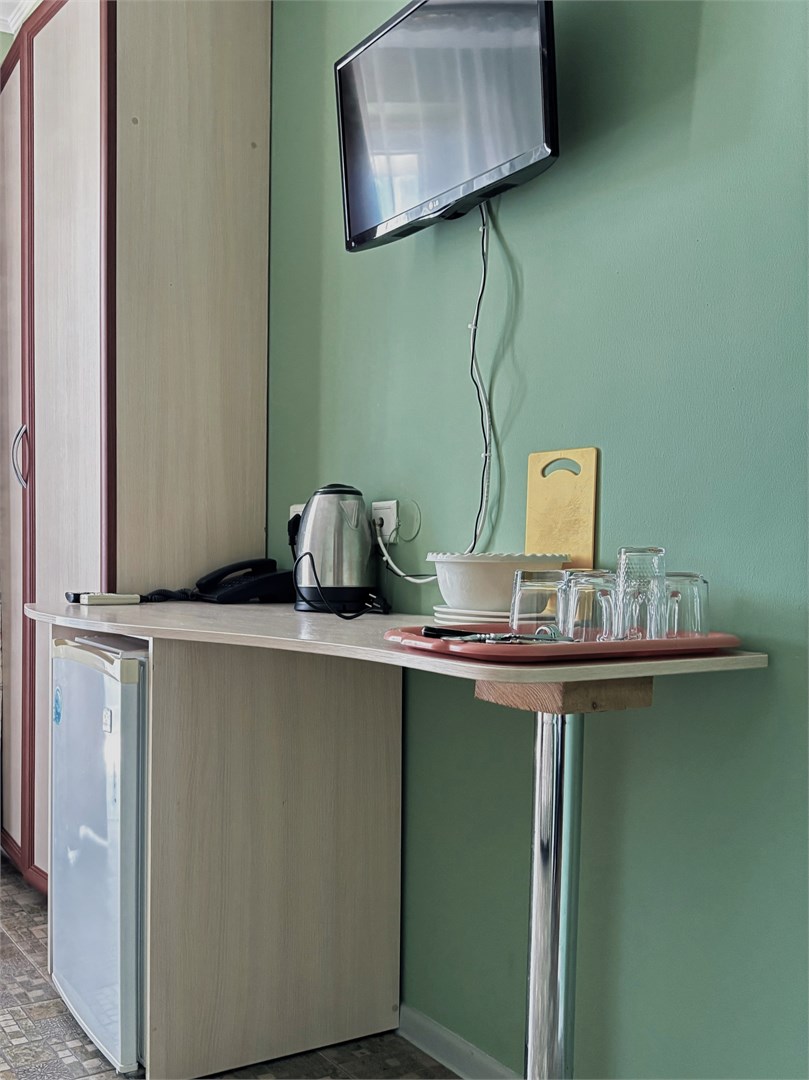 Стандартный двухместный с двуспальной кроватью и 1 дополнительным местом, с балконом в Казачок