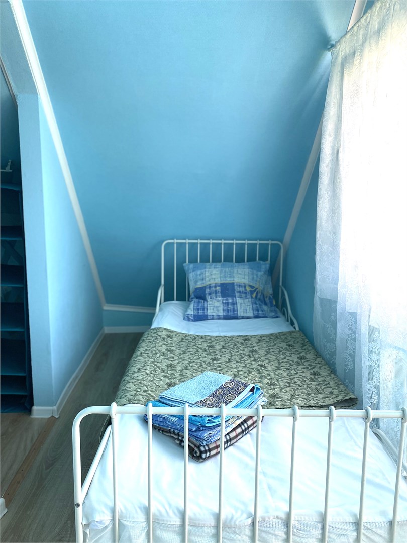 Двухэтажный восьмиместный мини-коттедж с 1 дополнительным местом в Казачок