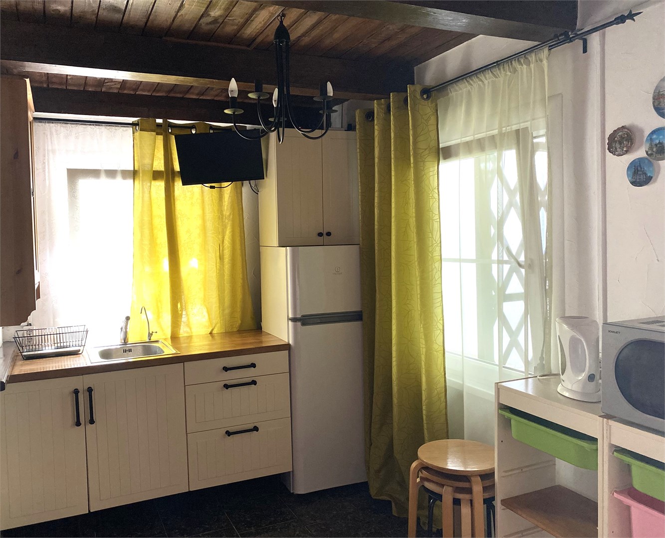 Двухэтажный восьмиместный мини-коттедж с 1 дополнительным местом в Казачок