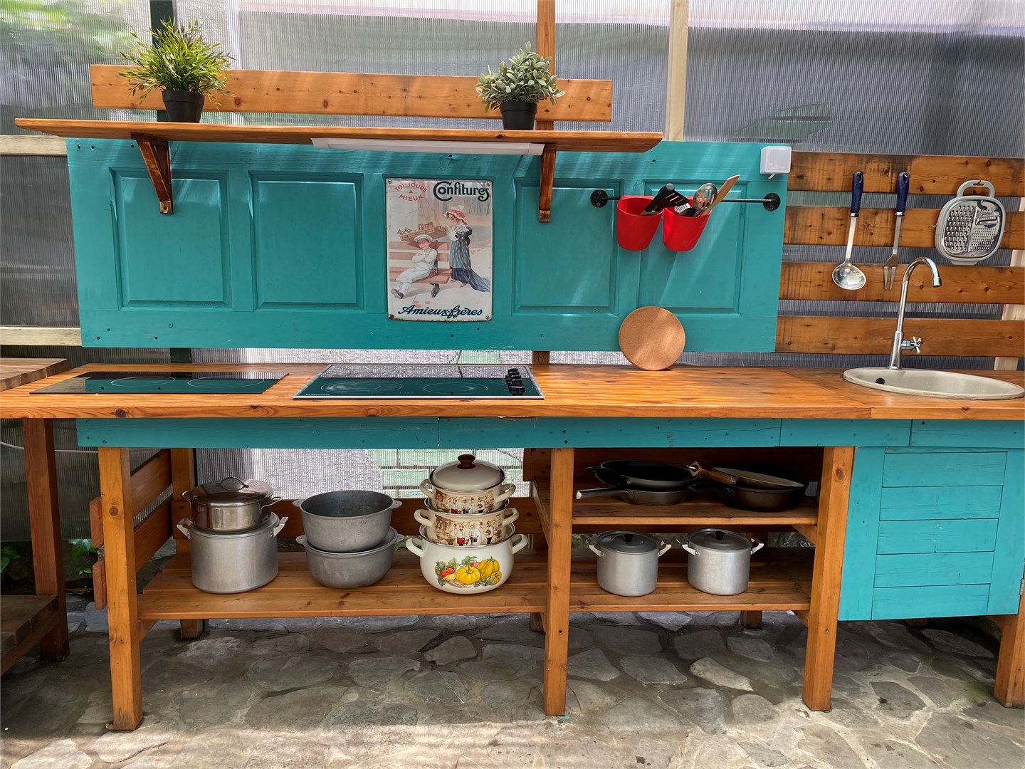 Двухэтажный восьмиместный мини-коттедж с 1 дополнительным местом в Казачок