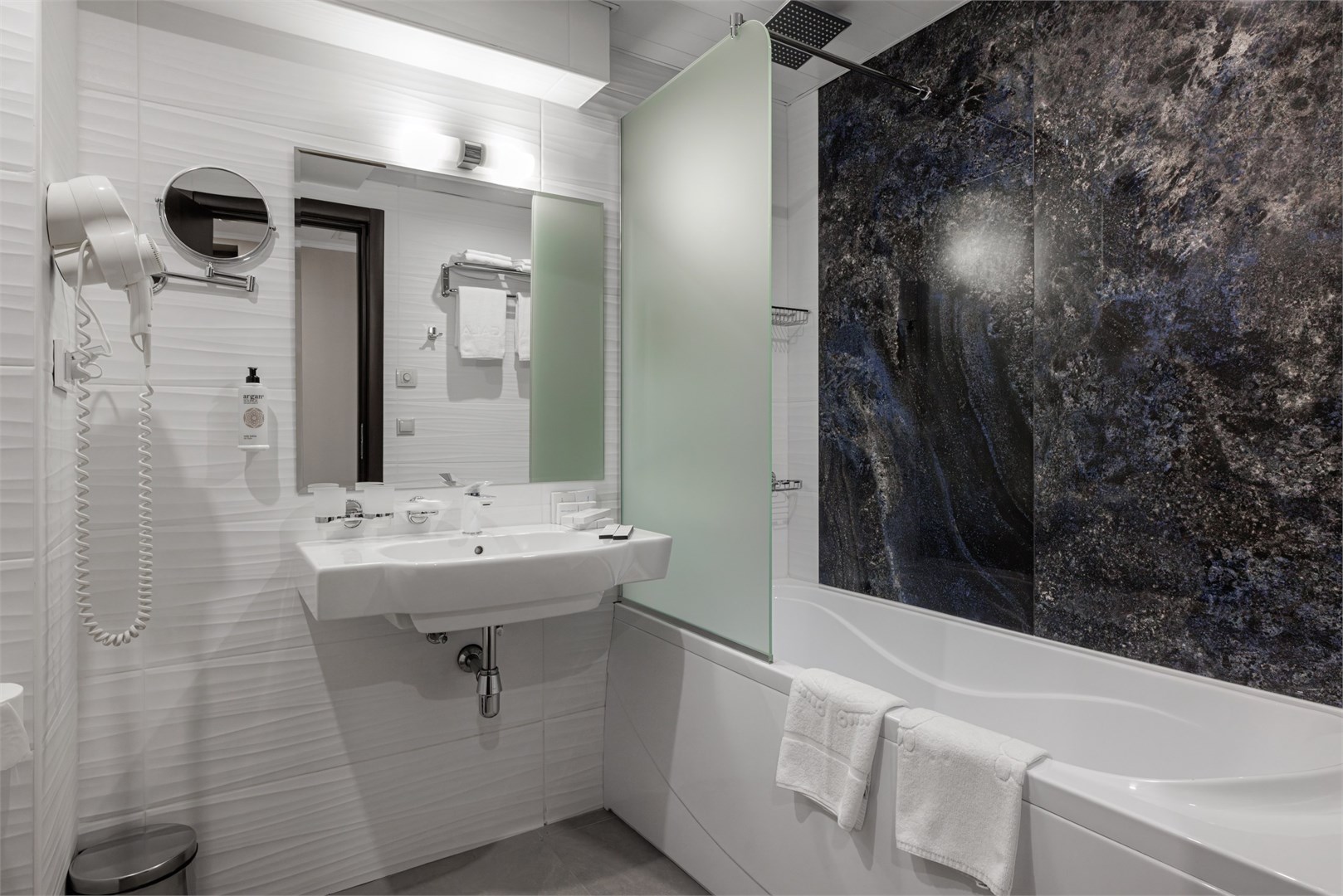 Смежный (Connected room) в Sea galaxy hotel congress&SPA