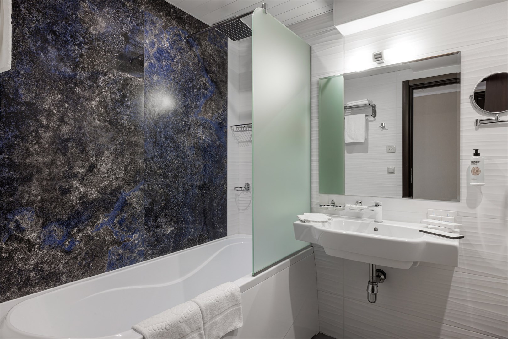 Смежный (Connected room) в Sea galaxy hotel congress&SPA