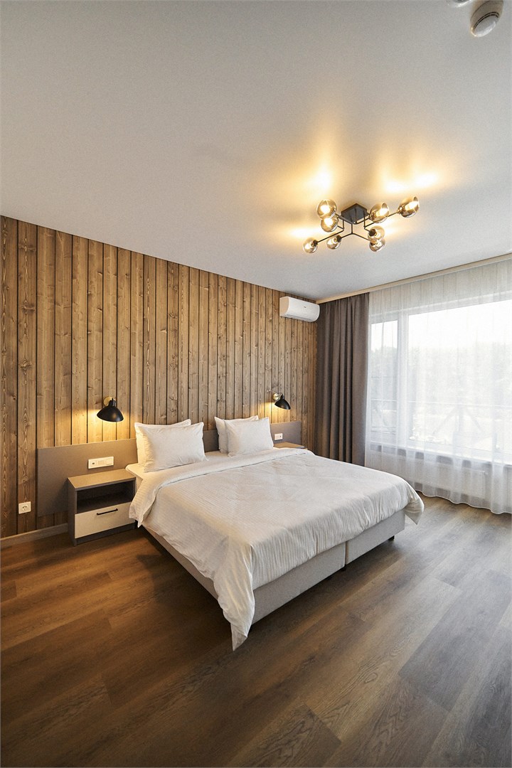 Корпус №2 "Стандарт" с видом на реку в Маяк