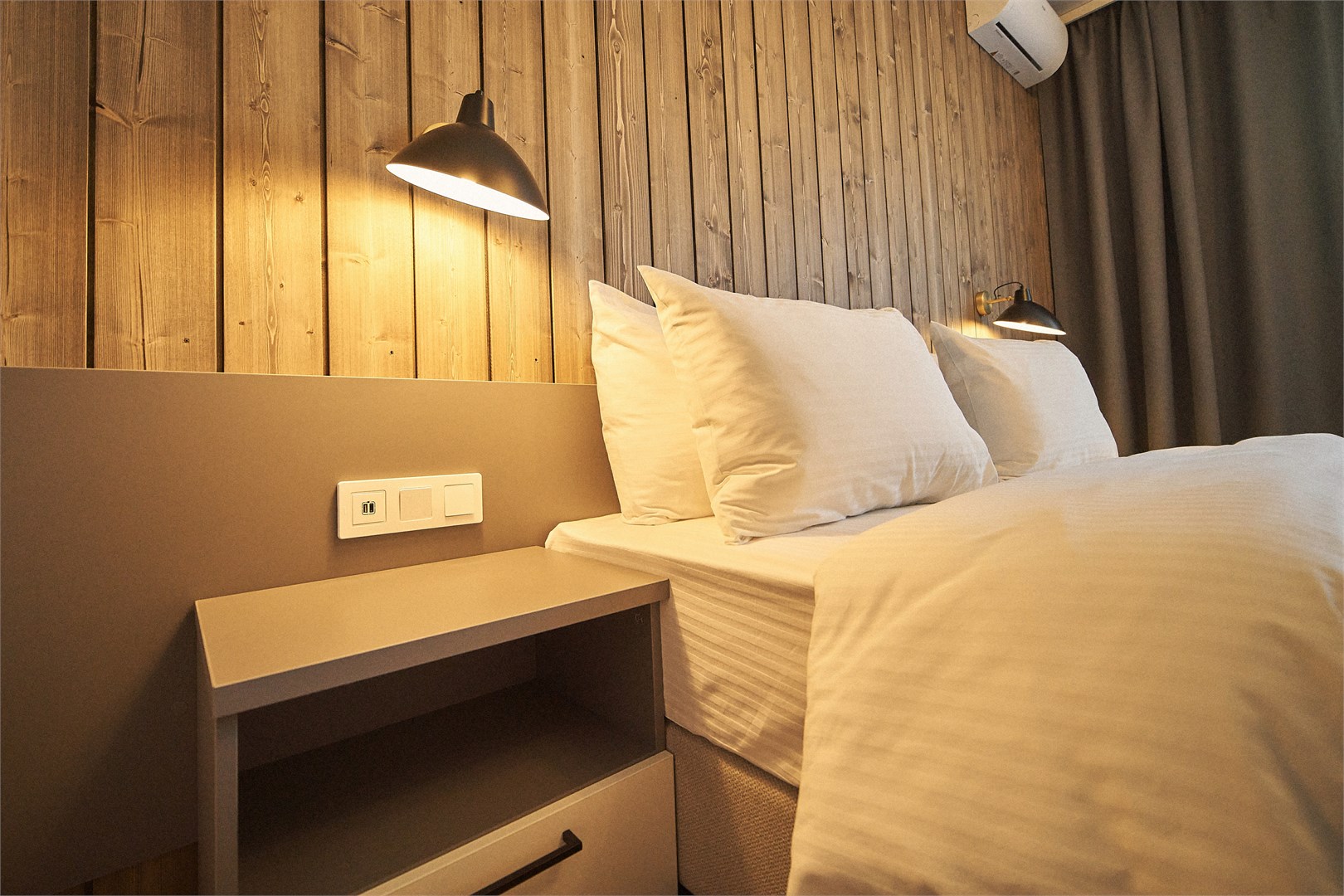 Корпус №2 "Стандарт" с видом на реку в Маяк