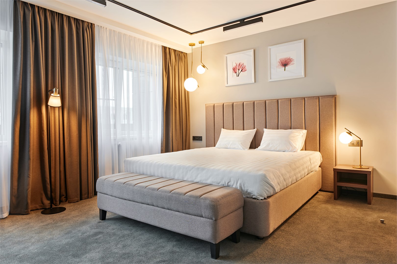 Полулюкс DBL в White Hill Hotel