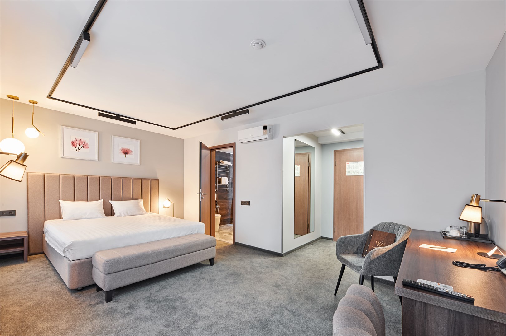 Полулюкс DBL в White Hill Hotel