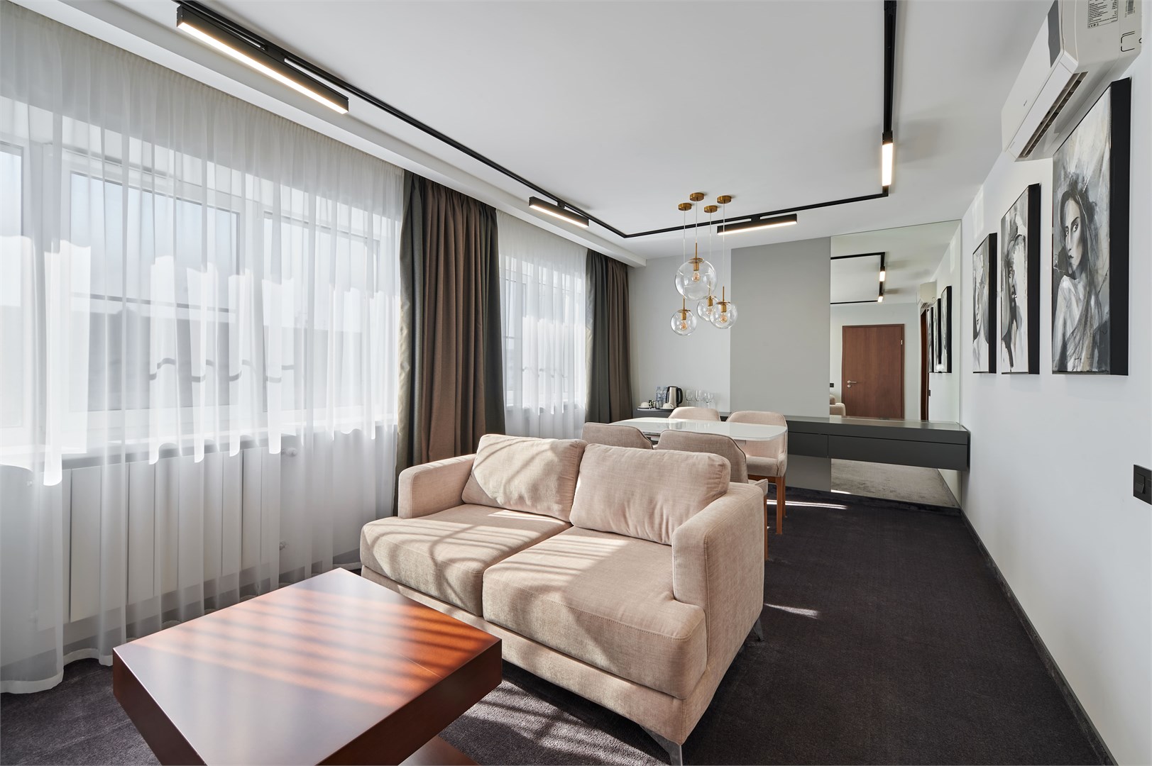 Люкс 2-х комнатный в White Hill Hotel