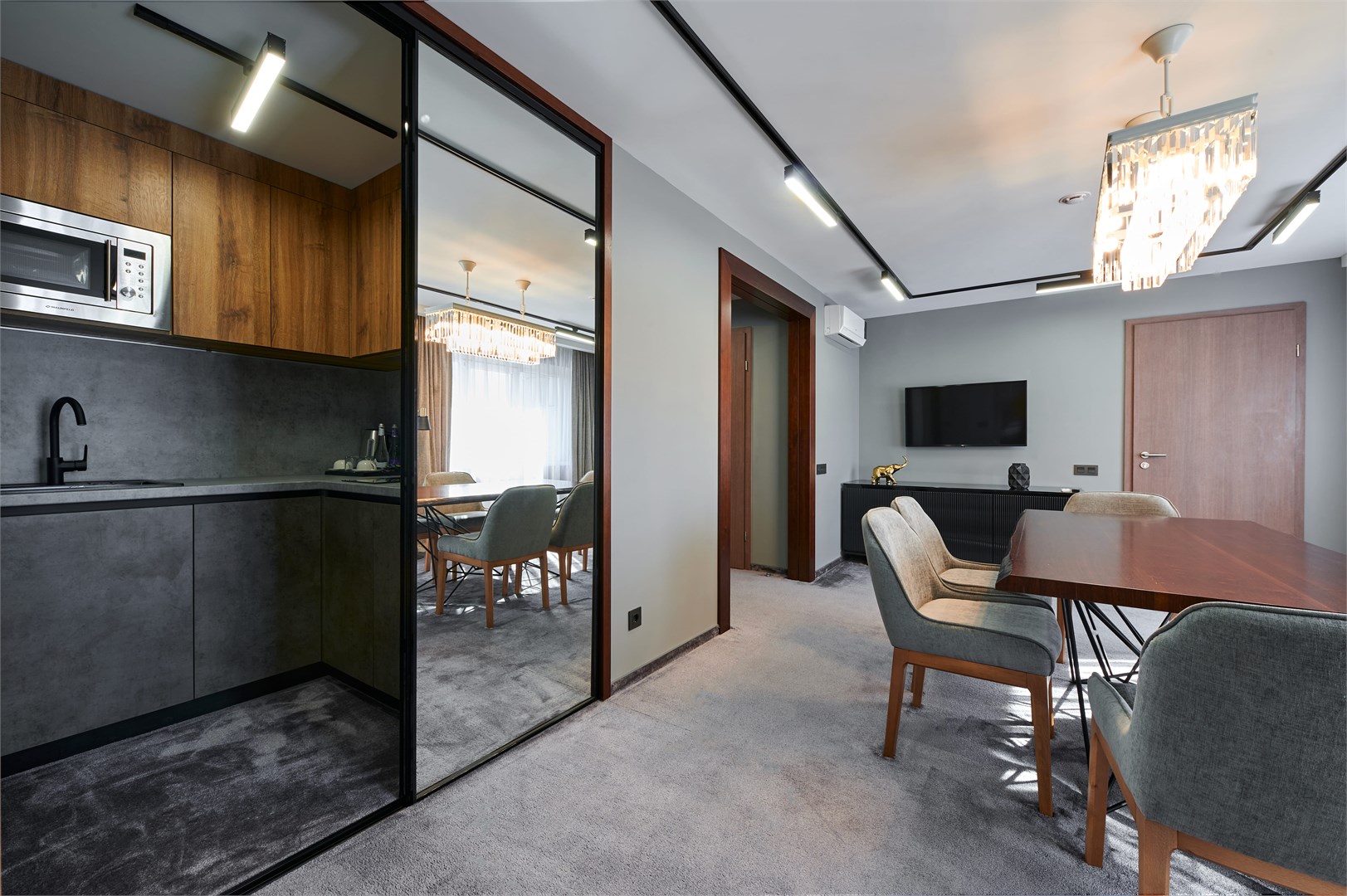 Люкс "Президент" в White Hill Hotel