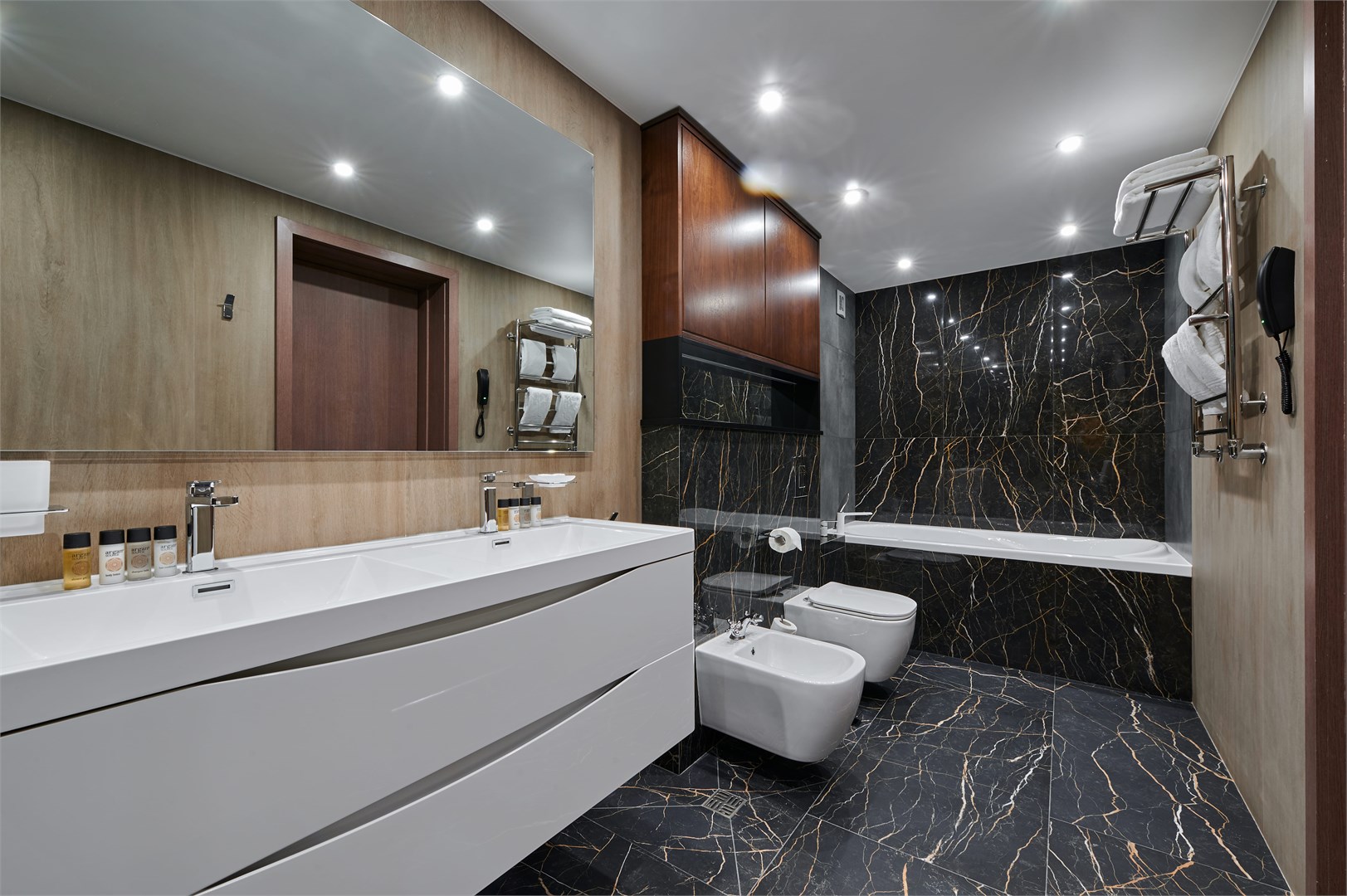 Люкс "Президент" в White Hill Hotel