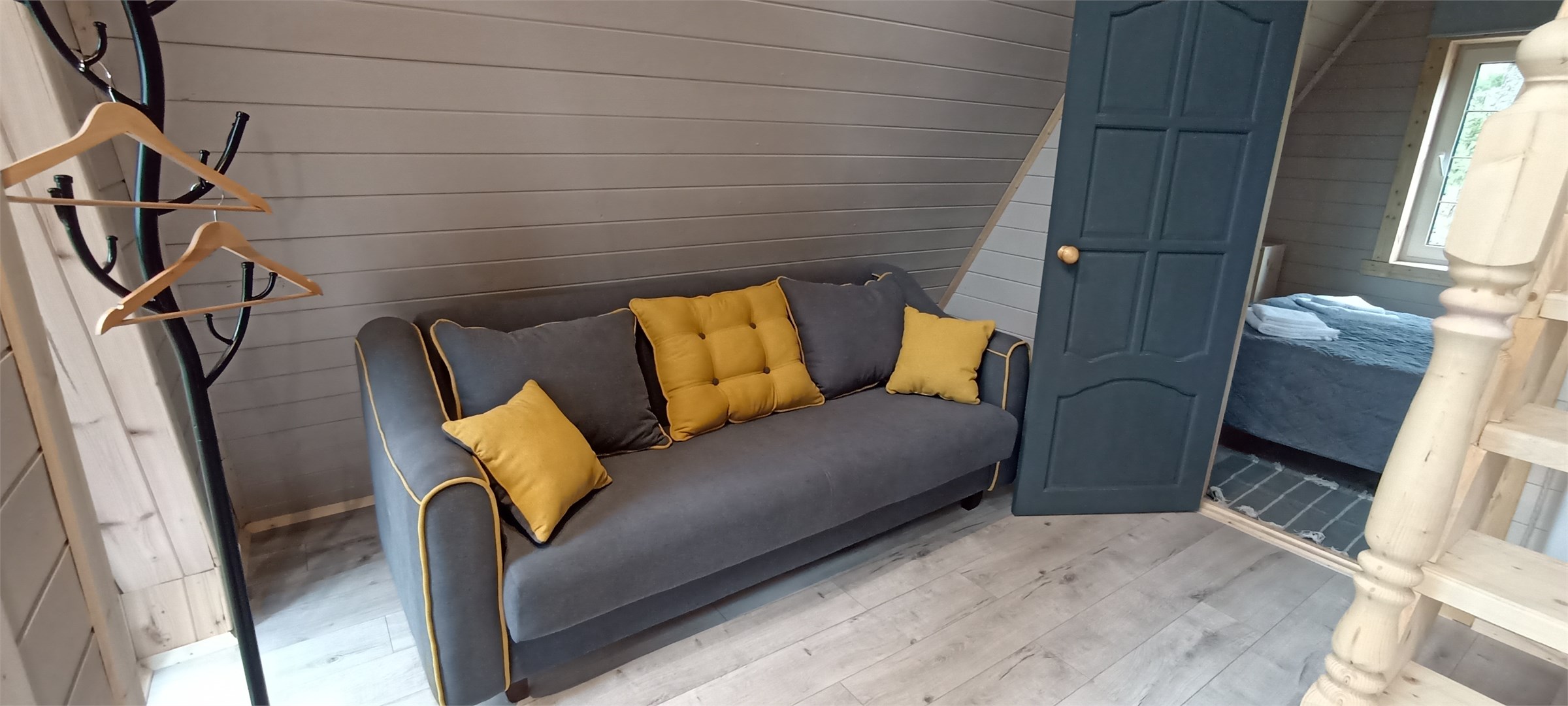 Семейный коттедж с террасой и панорамным остеклением в Морошка