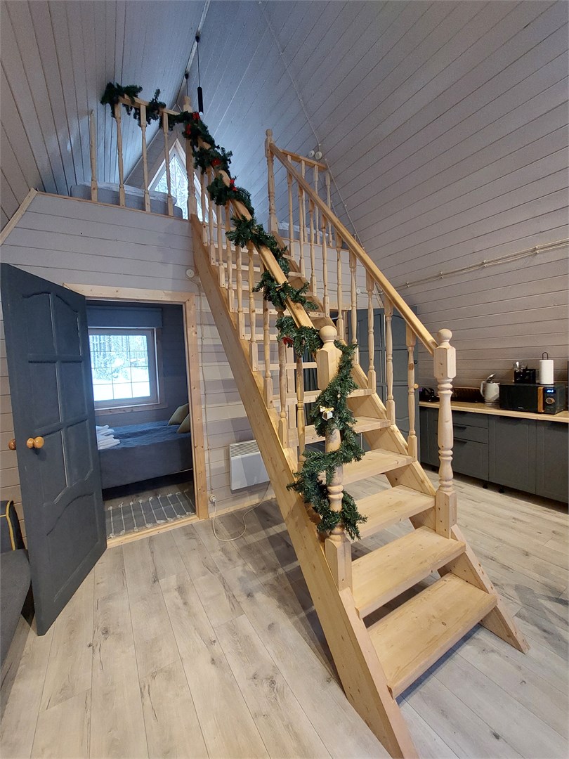 Семейный коттедж с террасой и панорамным остеклением в Морошка