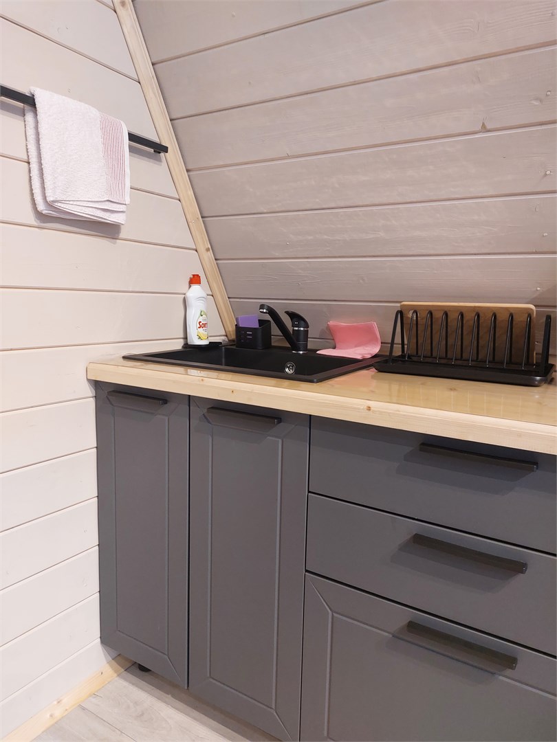 Семейный коттедж с террасой и панорамным остеклением в Морошка