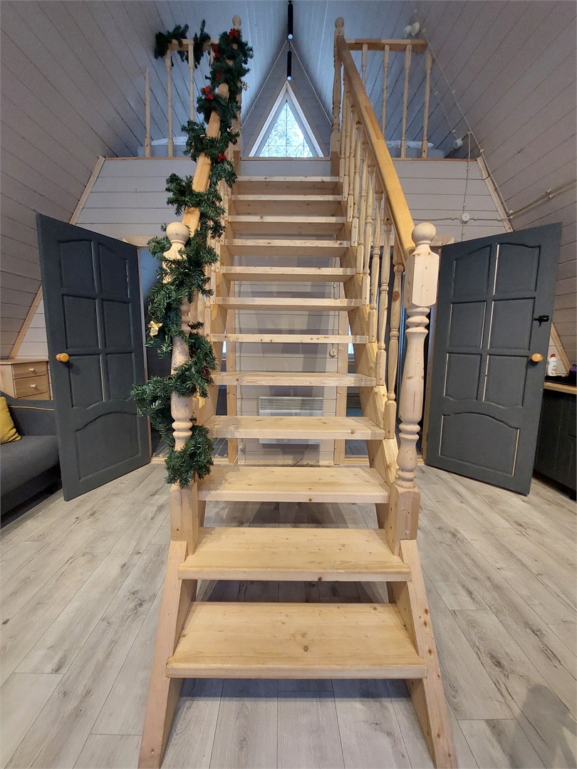 Семейный коттедж с террасой и панорамным остеклением в Морошка