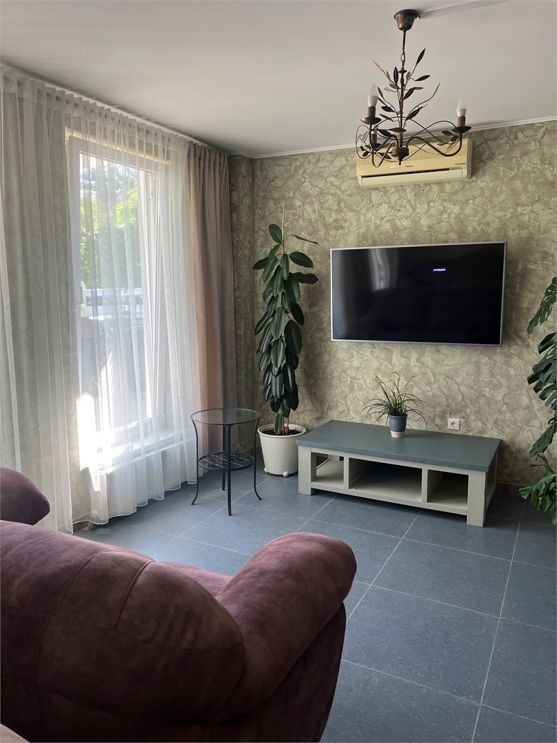 Стандартный двухместный с двуспальной кроватью и 1 дополнительным местом, без балкона в Казачок