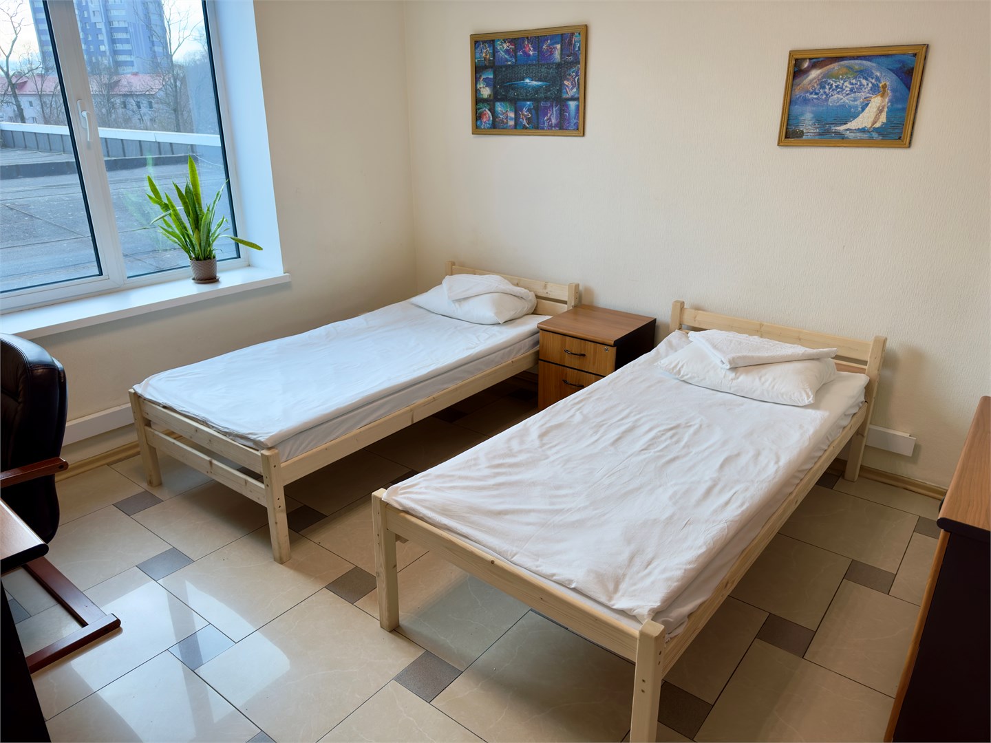 Двухместная комната c 2 односпальными кроватями с электронным замком в Невский