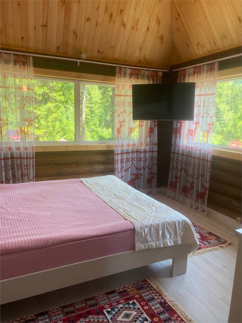 Домик на ул. Горная № 5 в Горное озеро