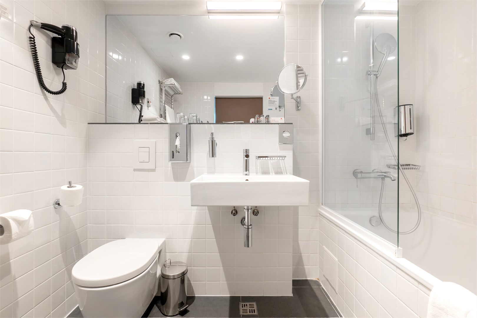 SMART Полулюкс с видом на МИД в Azimut Сити Отель Смоленская Москва