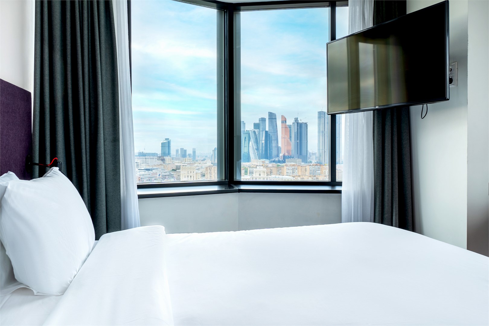 SMART Полулюкс с видом на Москва Сити в Azimut Сити Отель Смоленская Москва