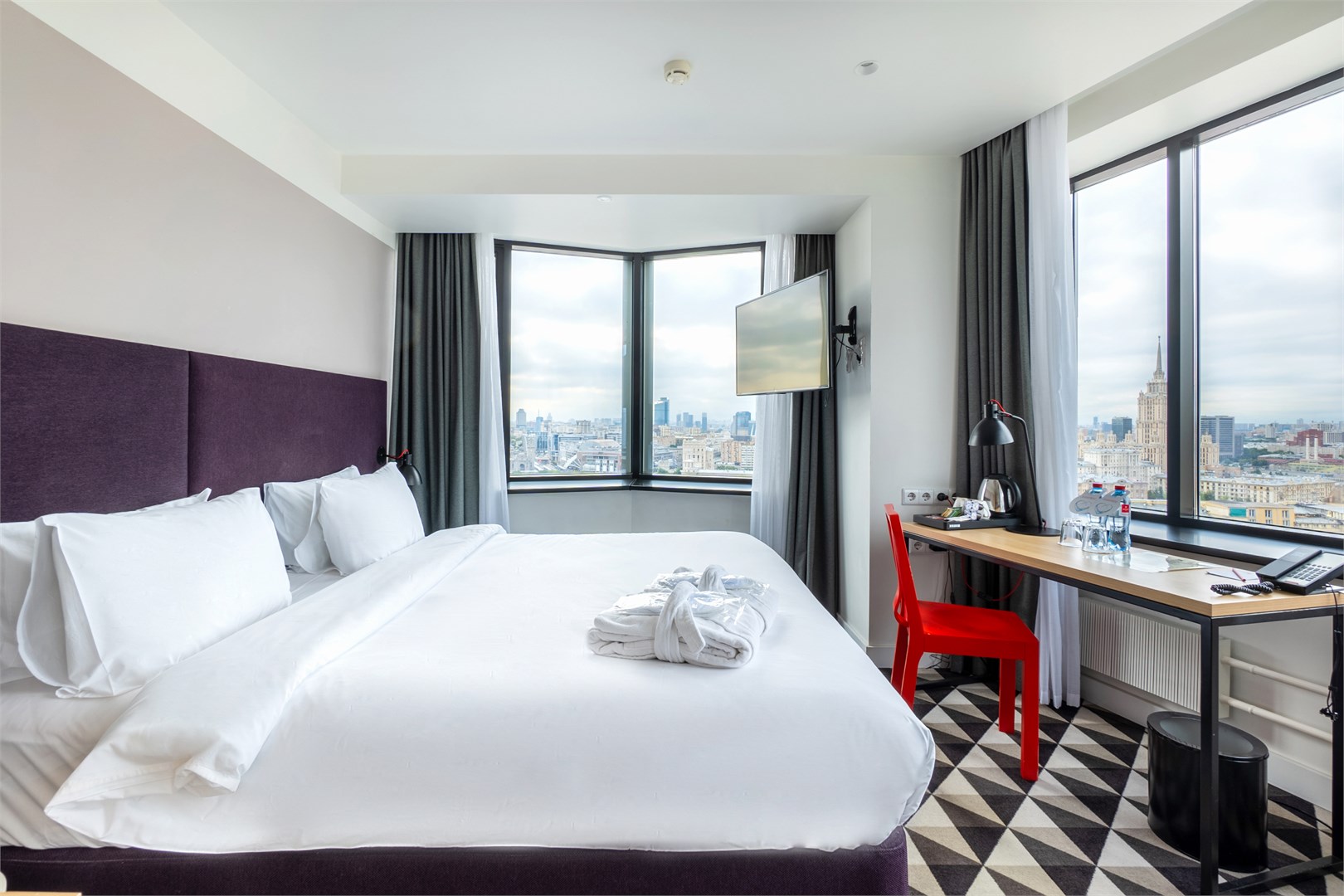 SMART Полулюкс с видом на Москва Сити на Клубном этаже в Azimut Сити Отель Смоленская Москва