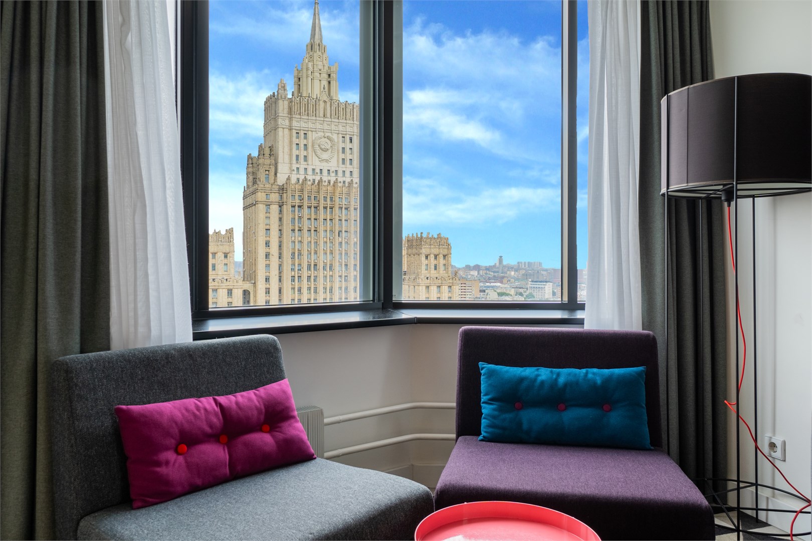 SMART Апартаменты с видом на МИД на клубном этаже в Azimut Сити Отель Смоленская Москва