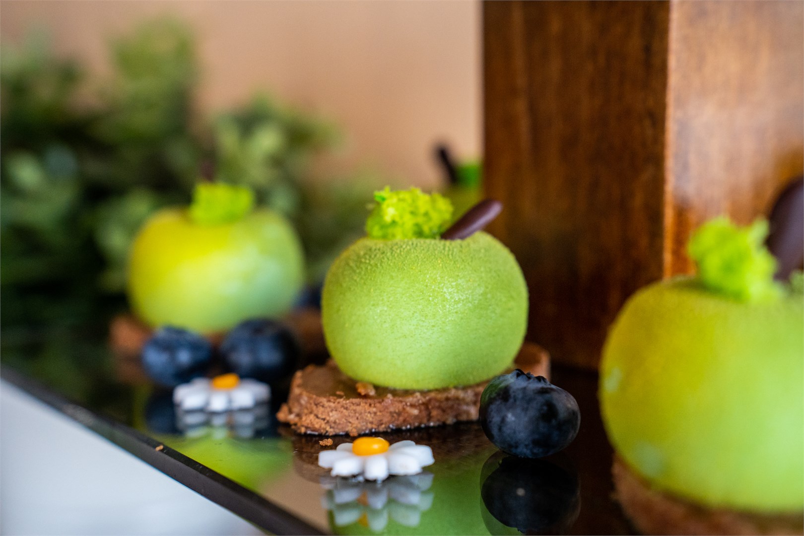 SMART Апартаменты с видом на МИД на клубном этаже в Azimut Сити Отель Смоленская Москва