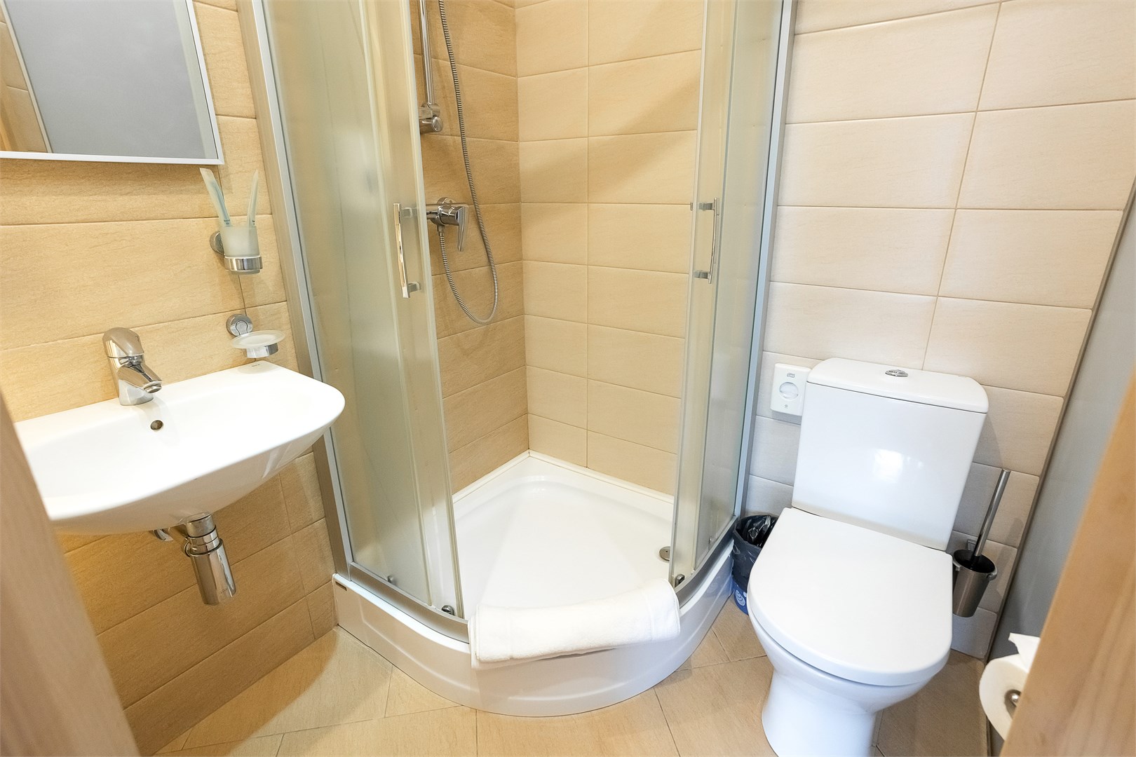 Люкс с двумя комнатами и балконом в Вилла Лана