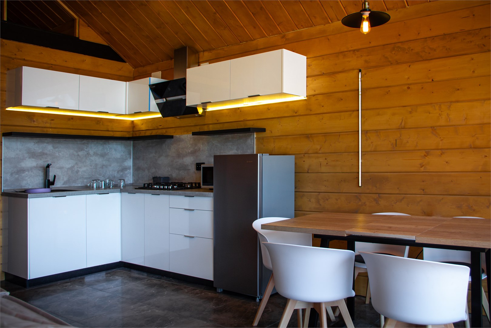 Большой дом на 2 спальни с камином, сауной и чаном (6+2) в Карелия парк