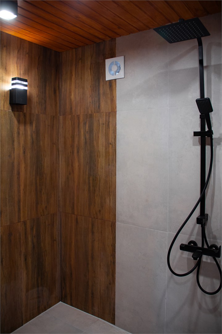 Большой дом на 2 спальни с камином, сауной и чаном (6+2) в Карелия парк