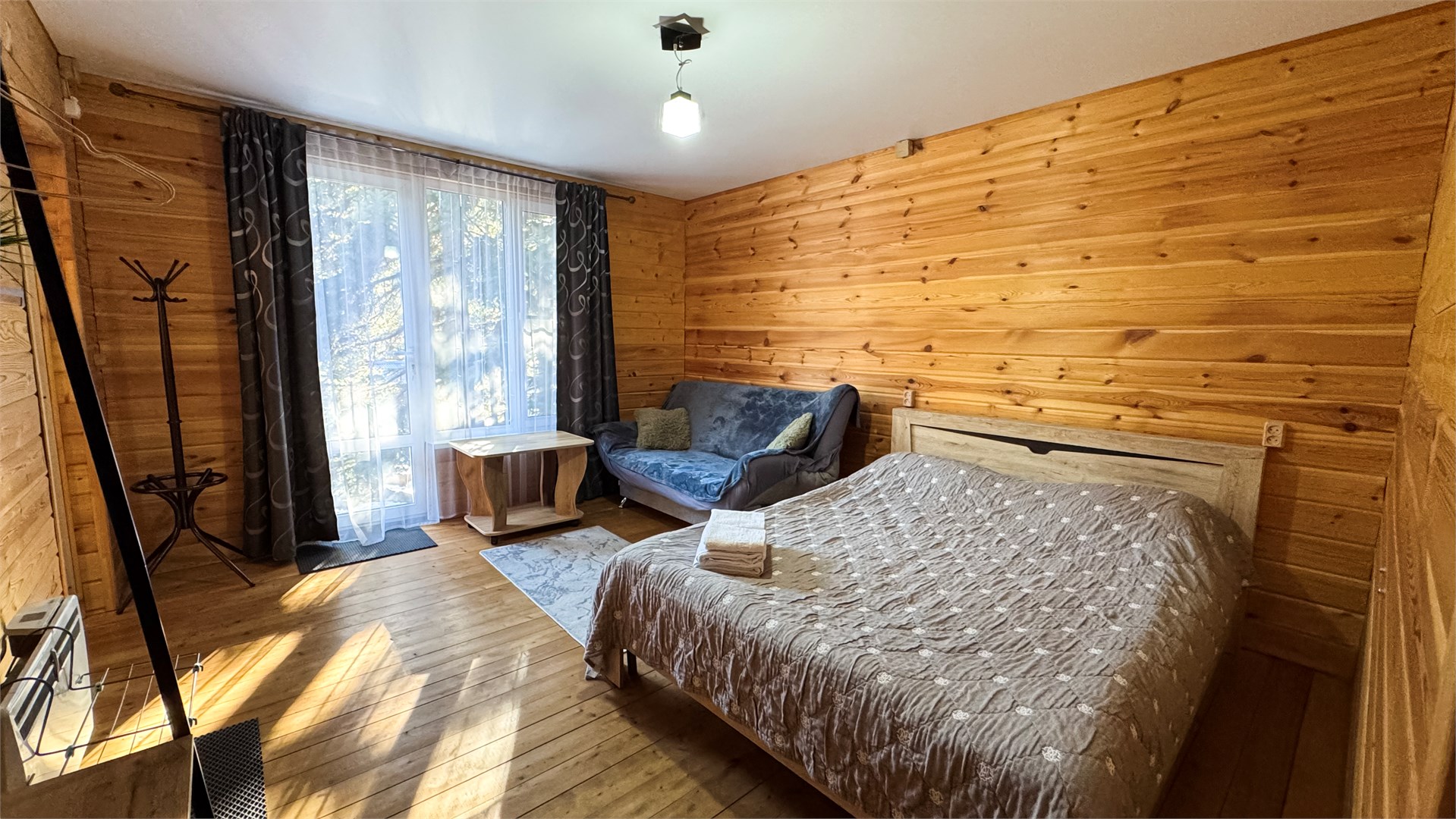 Коттедж на 12 человек в Paradise