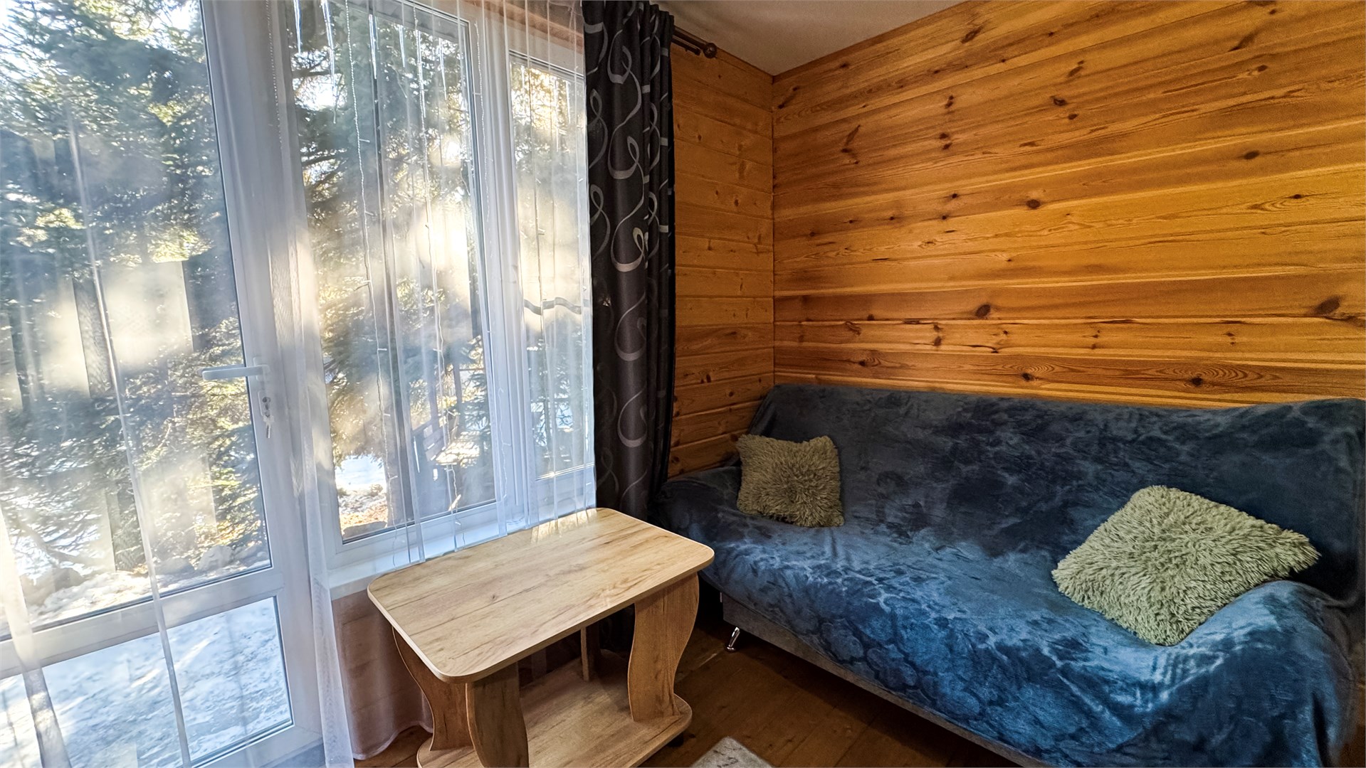 Коттедж на 12 человек в Paradise