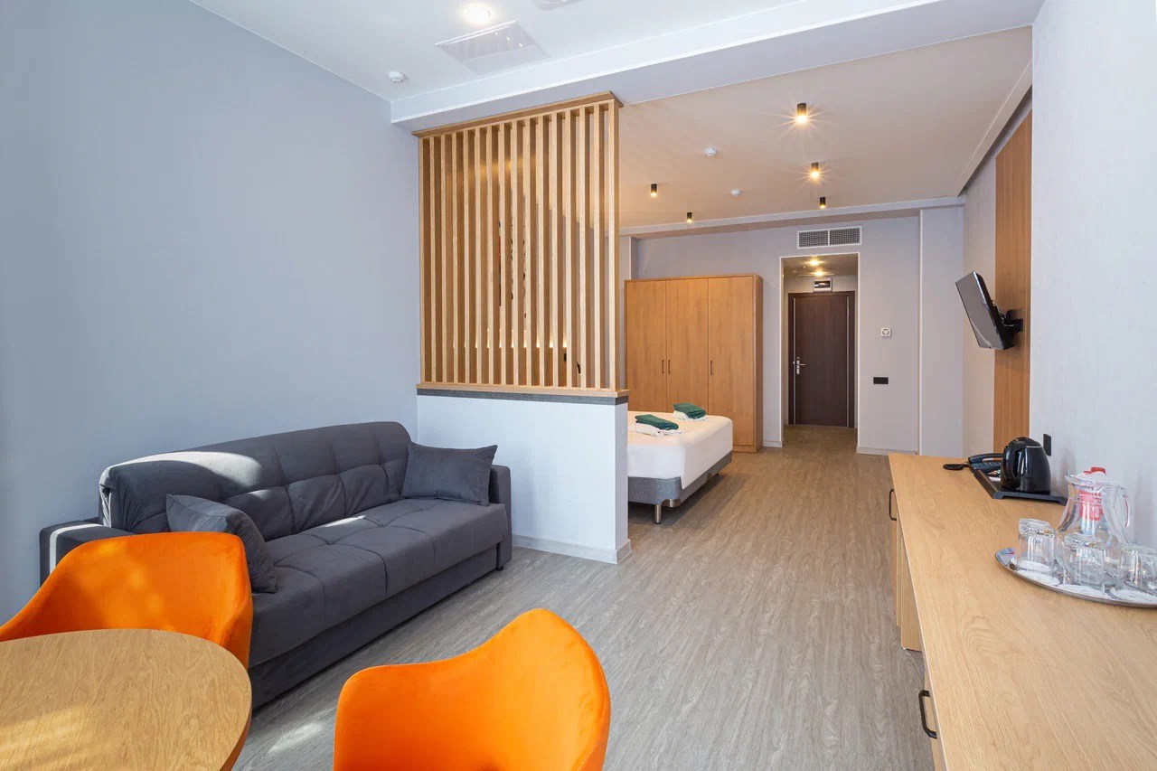 Студия семейная TWIN с видом на море без балкона (Салют) в AZIMUT Здоровье Мыс Видный