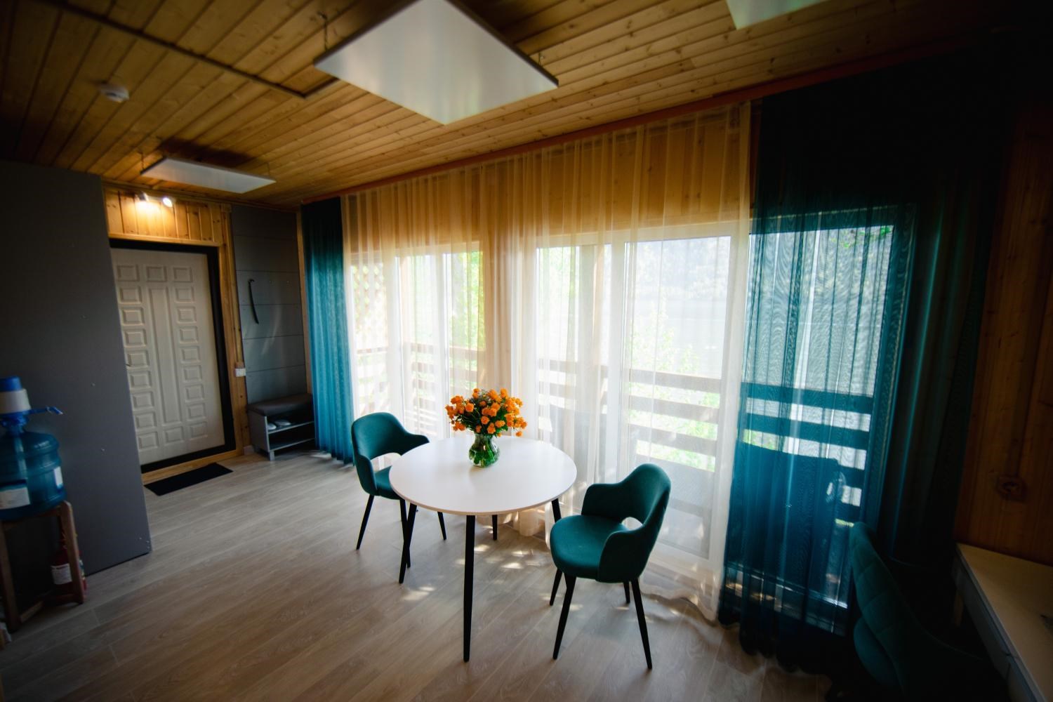 Домик на ул. Телецкая 19 в Горное озеро