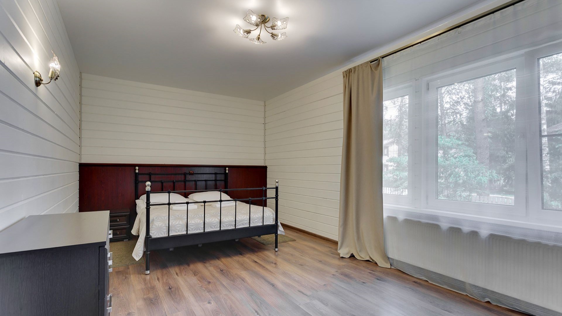 Коттедж «Королевский 33» в Царство-Королевство