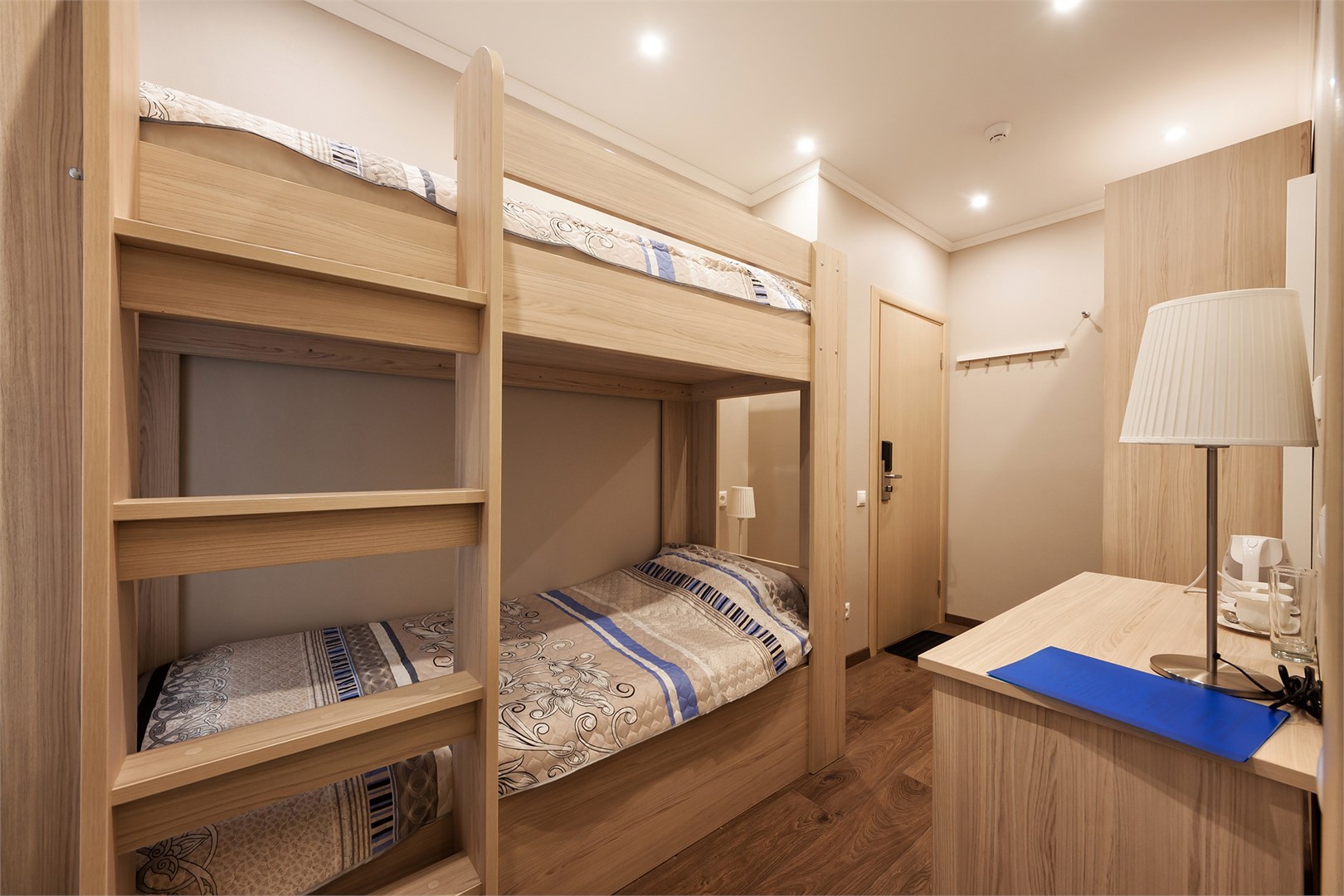 Двухместный номер с двухъярусной кроватью в Игрок на Владимирской