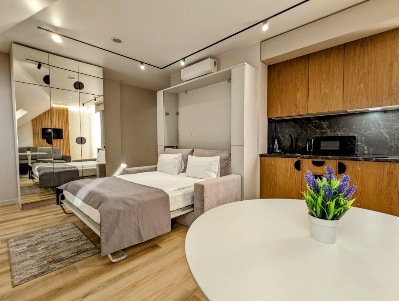 Апартамент "Люкс семейный" в Пушкин НеоЛит