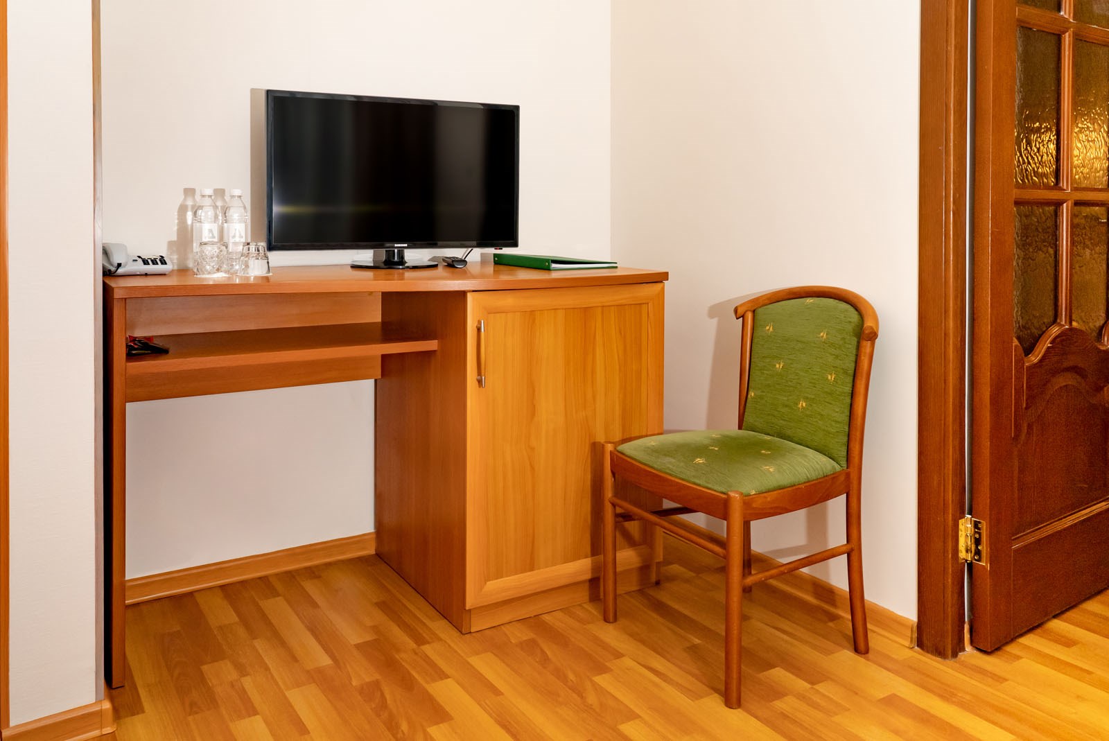 Полулюкс / Главный корпус в Десна