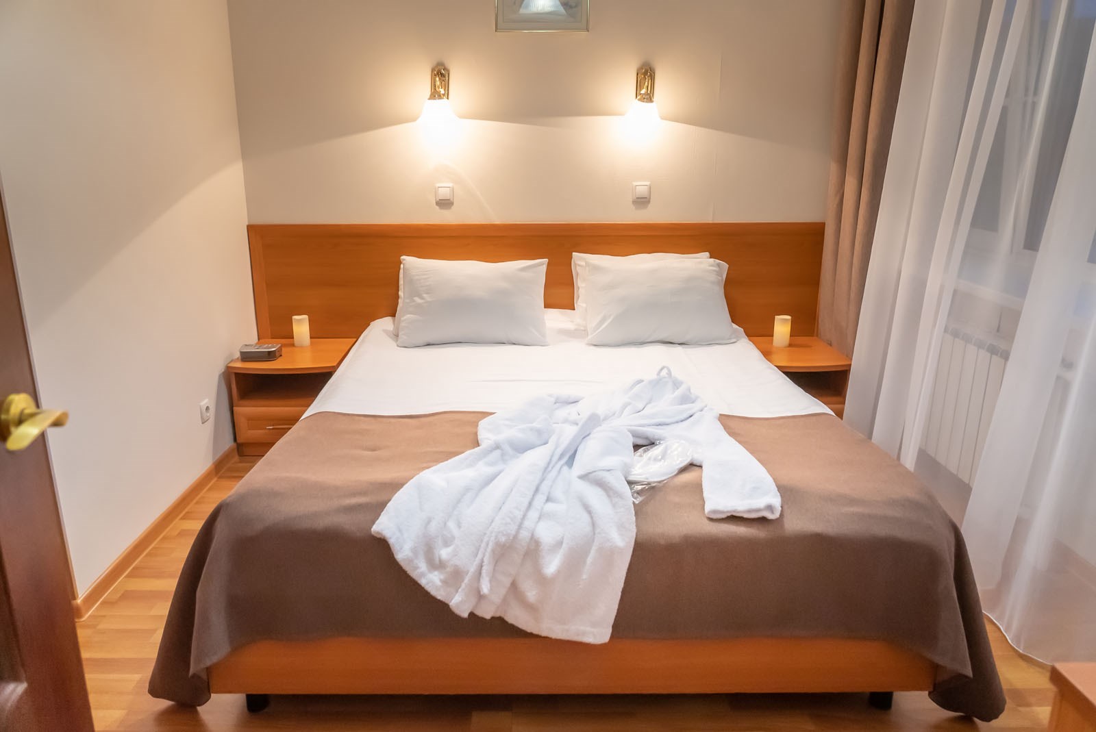 Полулюкс / Главный корпус в Десна