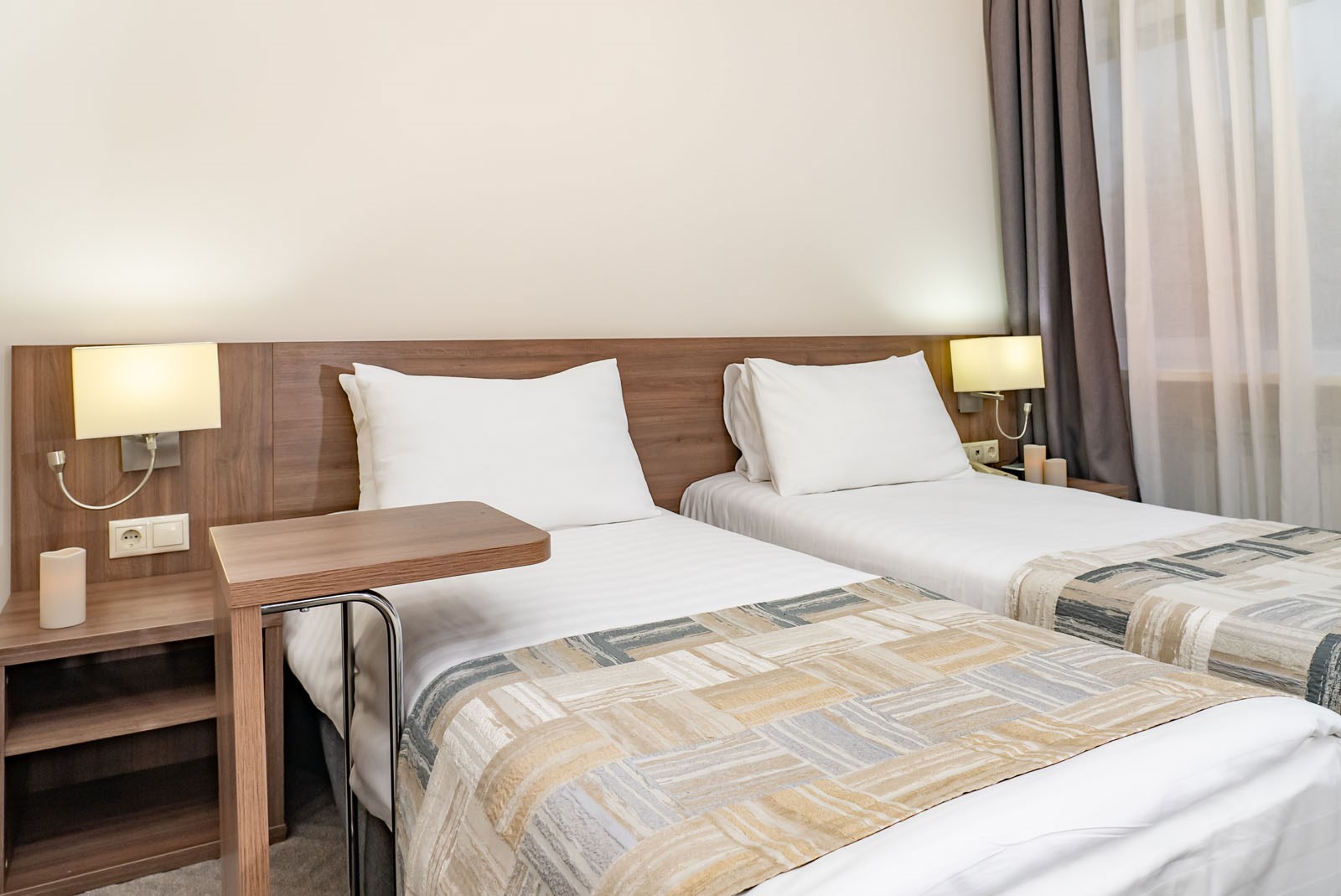 Полулюкс улучшенный / Главный корпус в Десна