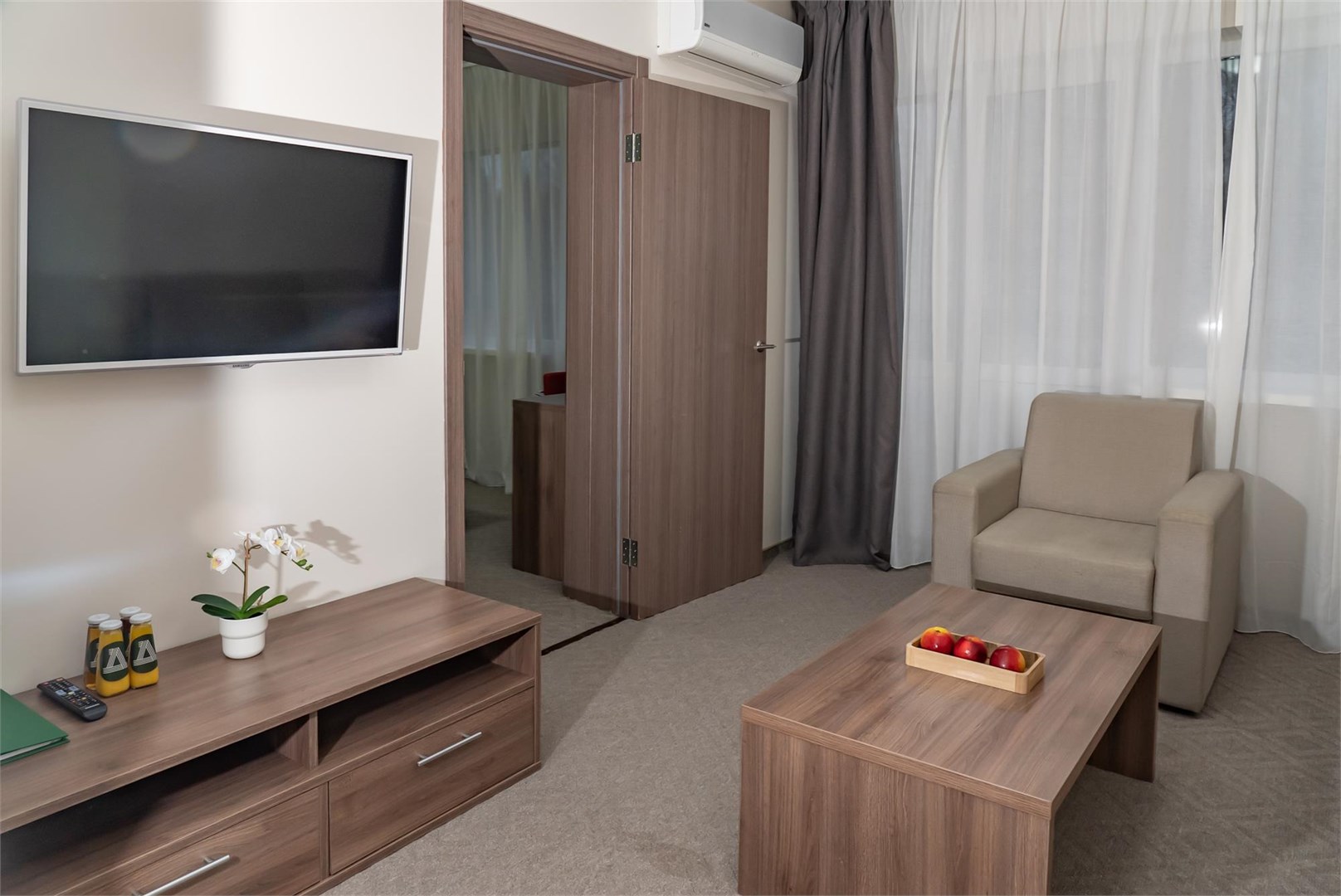 Полулюкс улучшенный / Главный корпус в Десна