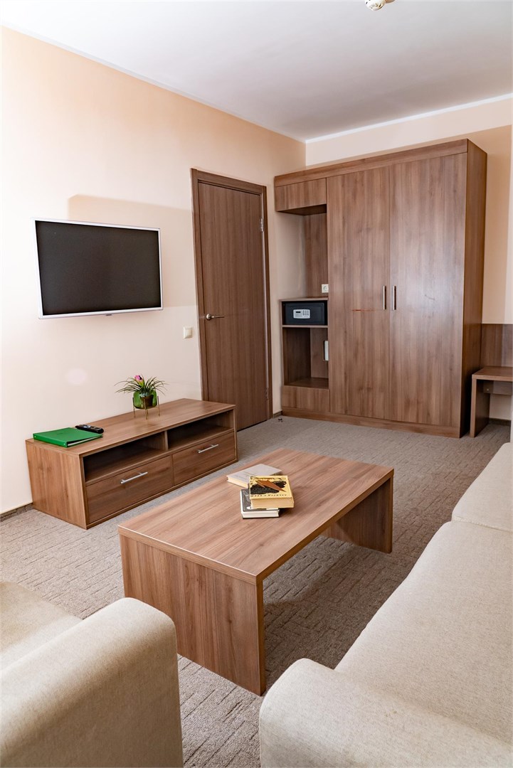 Полулюкс улучшенный / Главный корпус в Десна