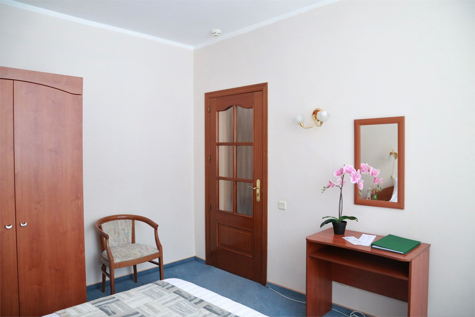 Апартамент трёхкомнатный с кухней / 2 корпус "Урал" в Десна