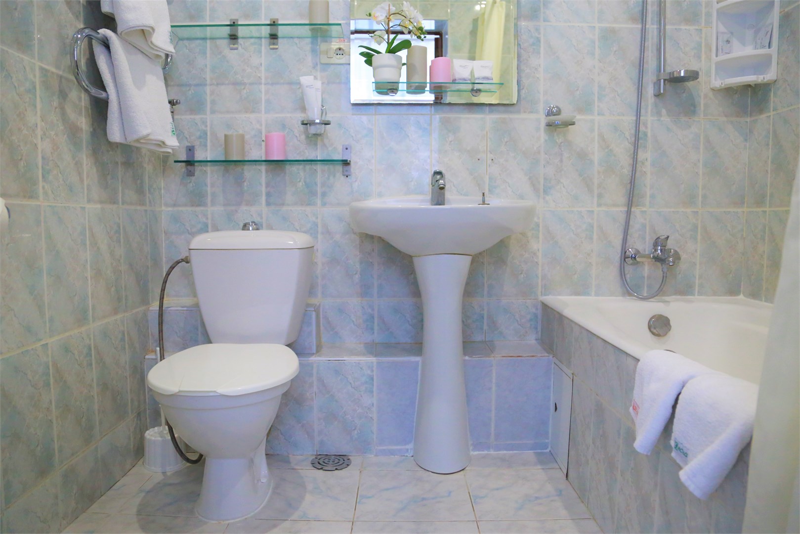 Апартамент трёхкомнатный с кухней / 2 корпус "Урал" в Десна