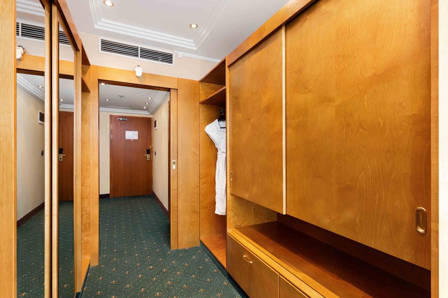 Люкс с панорамным видом в Azimut Сити Отель Олимпик Москва