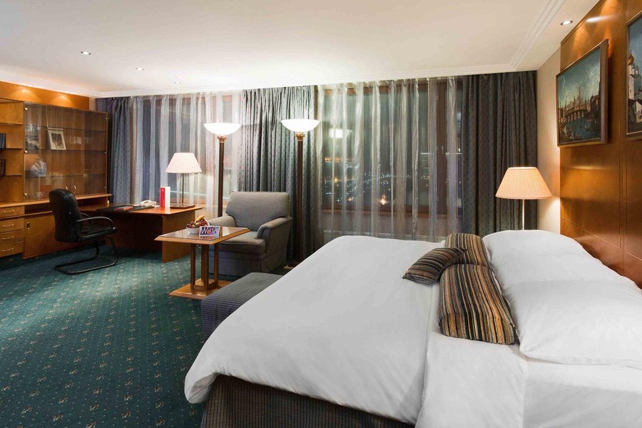 Президентский люкс в Azimut Сити Отель Олимпик Москва