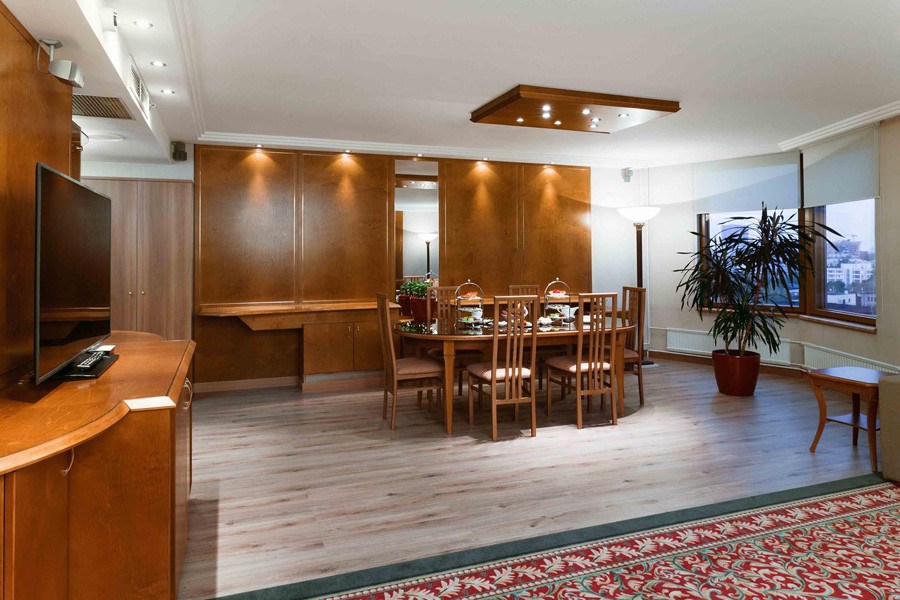 Президентский люкс в Azimut Сити Отель Олимпик Москва