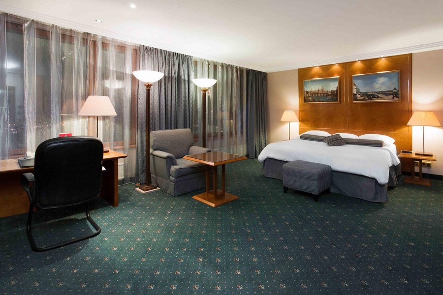 Президентский люкс в Azimut Сити Отель Олимпик Москва