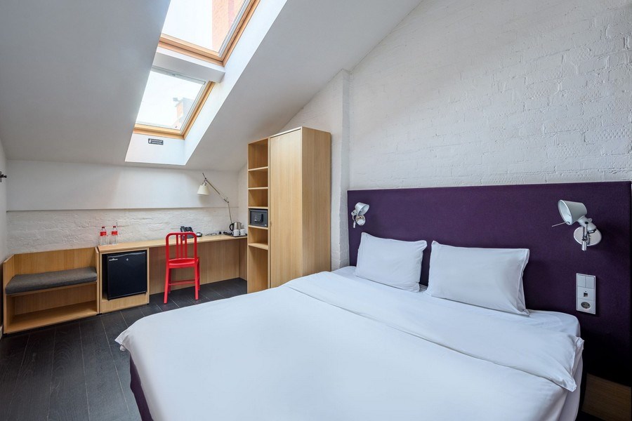 SMART Супериор с мансардным окном в Azimut Сити Отель Тульская Москва